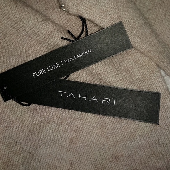 100% Cashmere Mock Neck Sweater - Picture 3 of 5